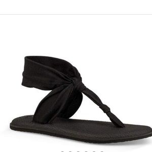 Sanuk yoga thong sandals